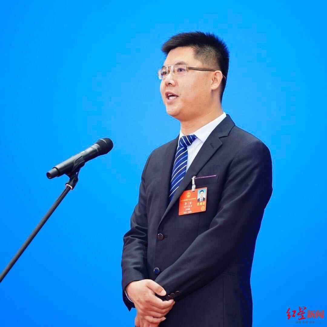 全国人大代表李君:建议直播平台每个账号日打赏额不超100元