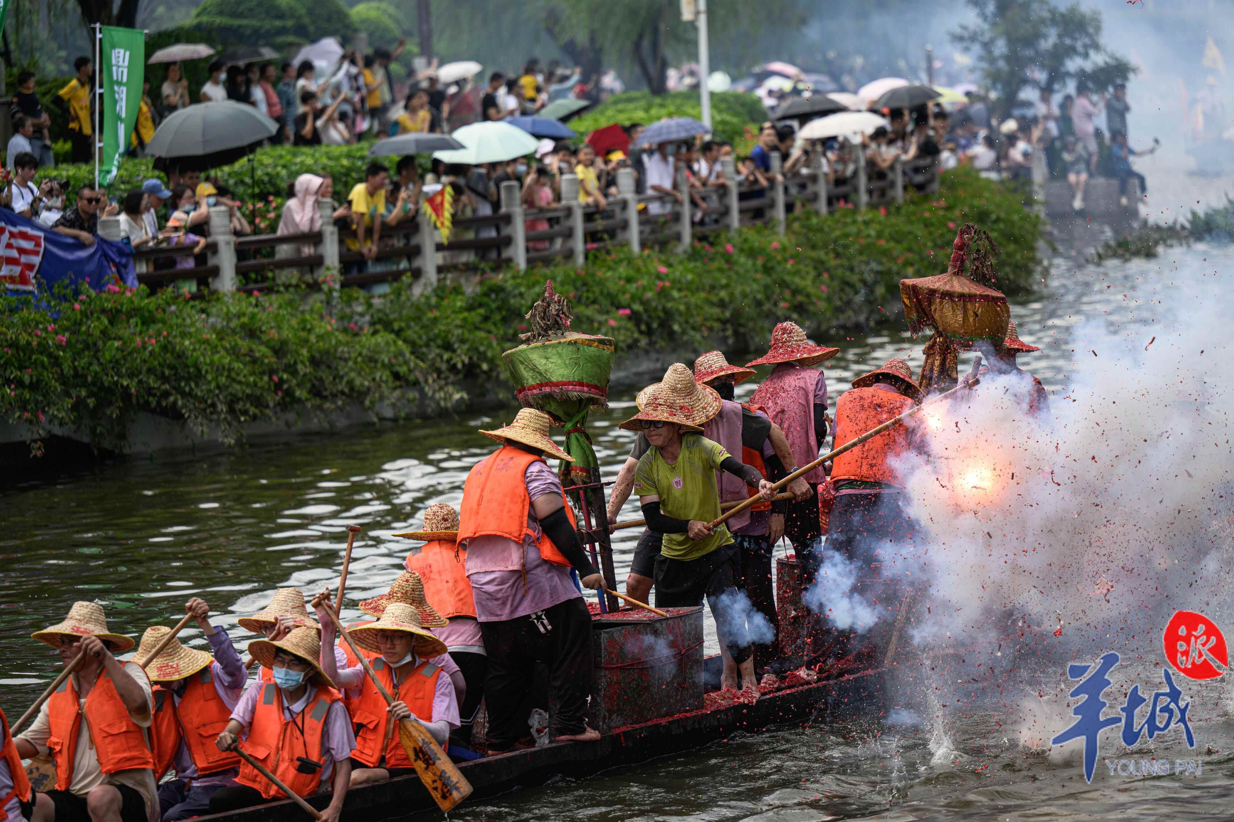 【龙腾鼓粤】视频 图集|广州猎德:百艘龙舟破浪竞风流,宾朋满座