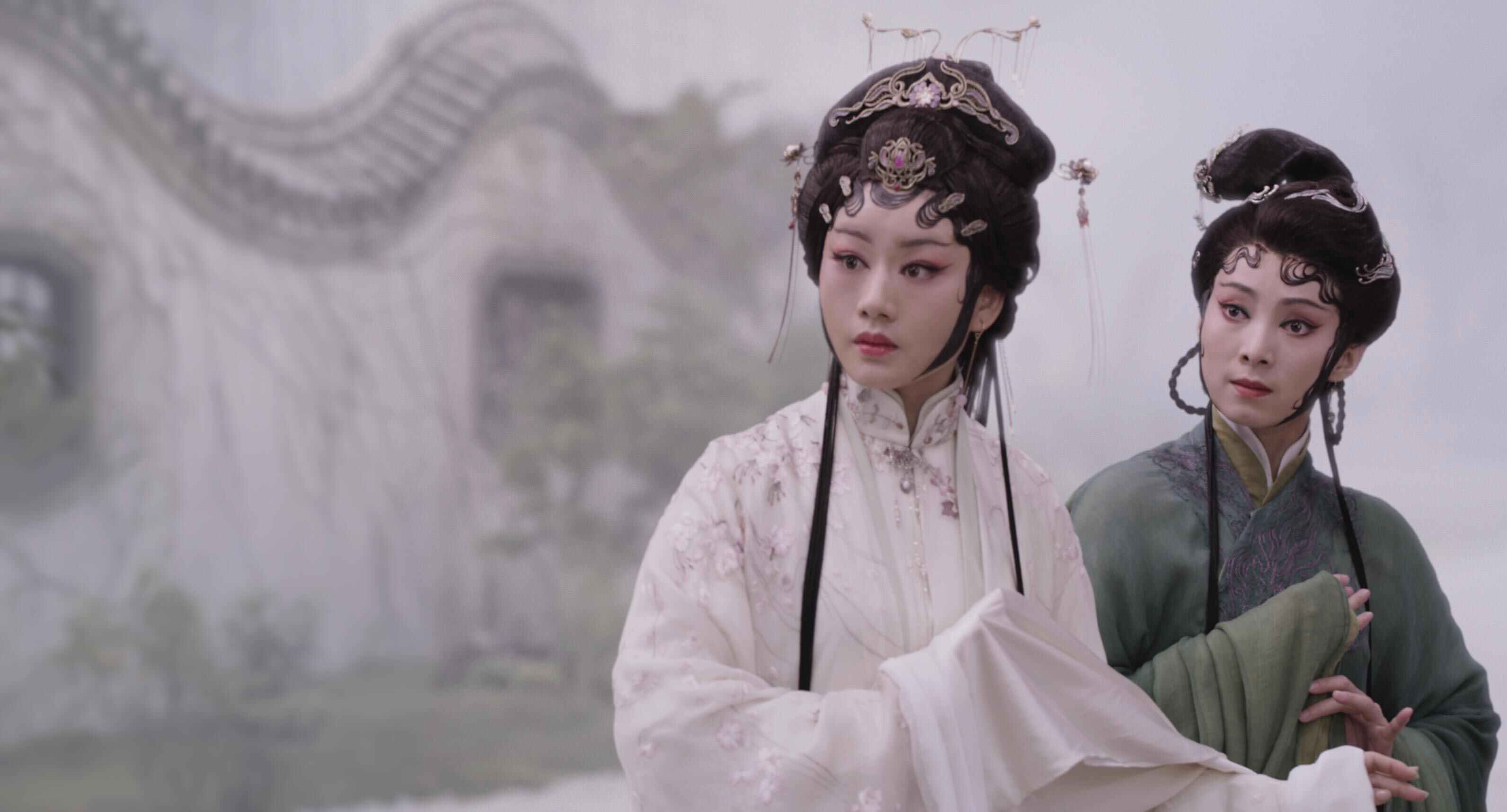 南方网>文化>新闻动态>粤剧电影《白蛇传·情》剧照"很多观众在网上