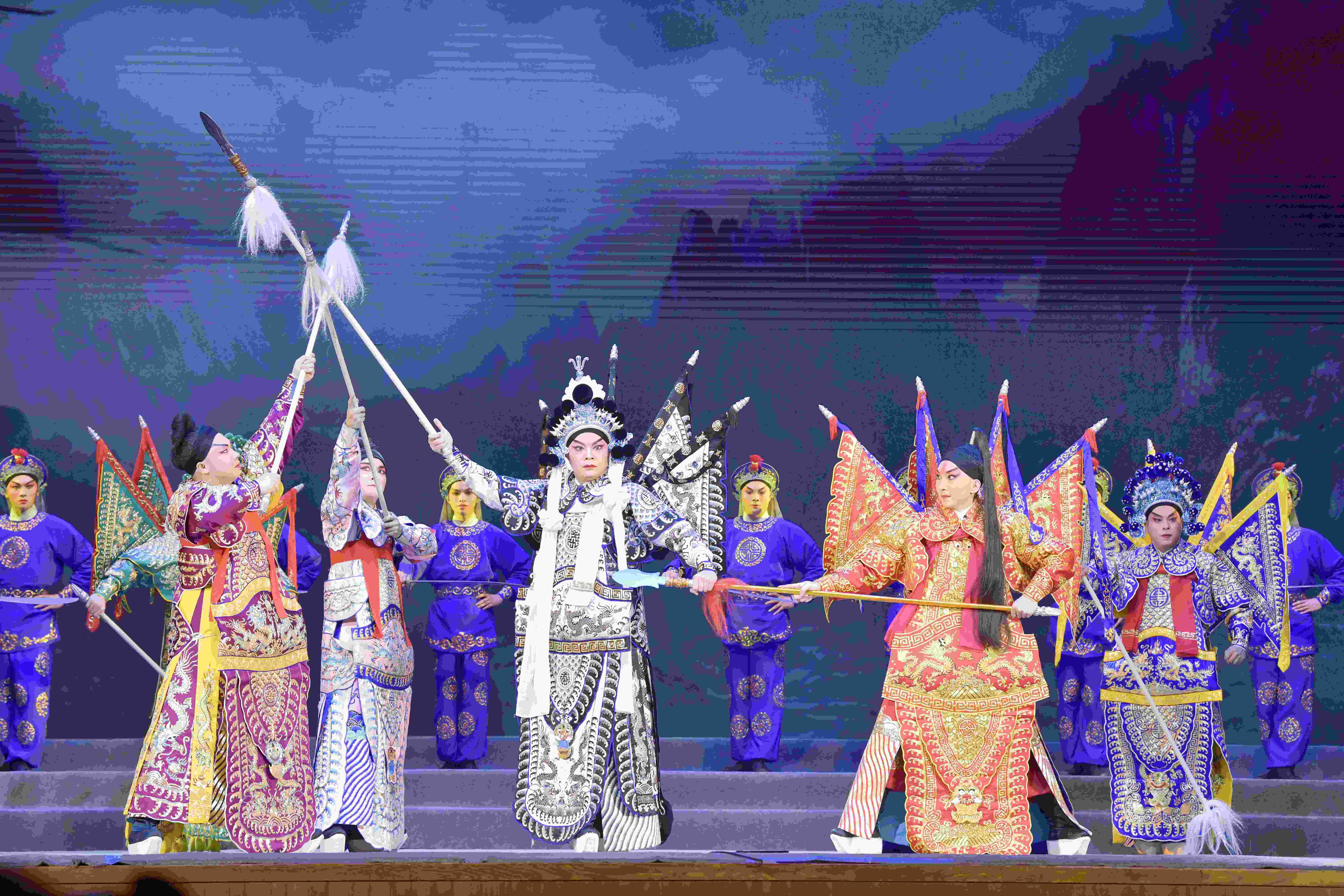 南方网>文化>新闻动态> 陈振江,吴浩剑表演《三帅困崤山》广州粤剧院