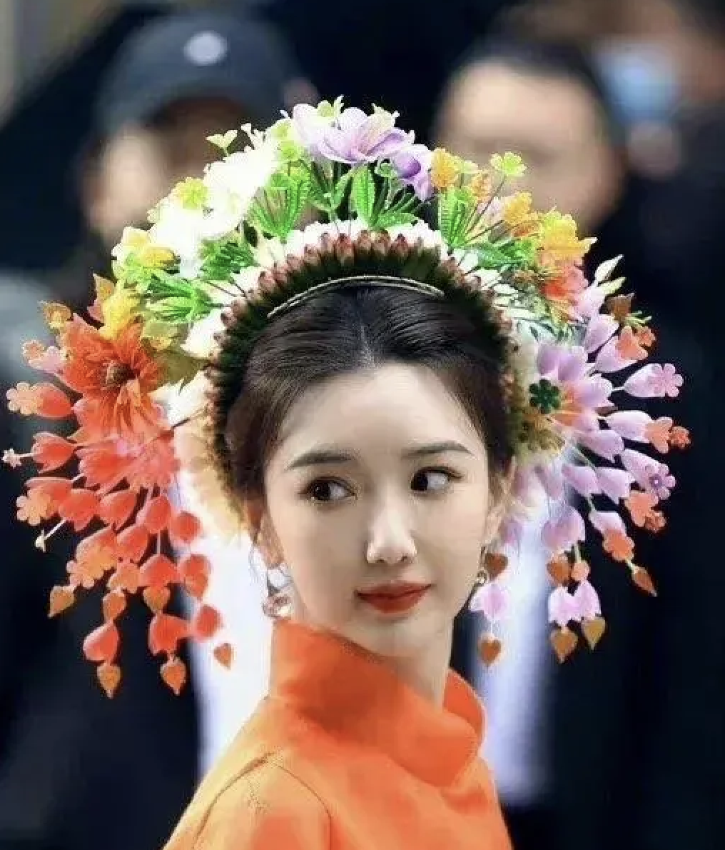 泉州文旅感谢赵丽颖带火的蜉埔簪花有何特别?原来这些女星都戴过