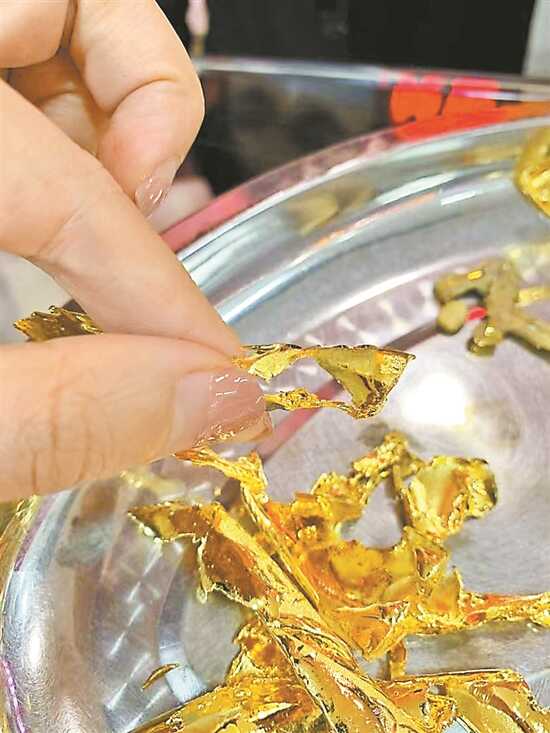 金饰纯度惹争议，两店价差七千元