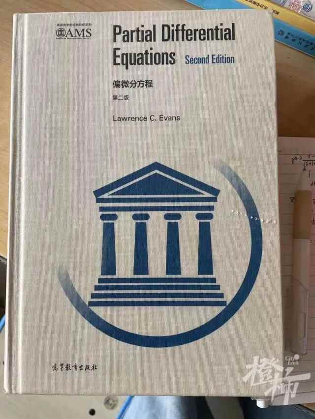 姜萍或因专业问题无缘浙大，多所高校喊话