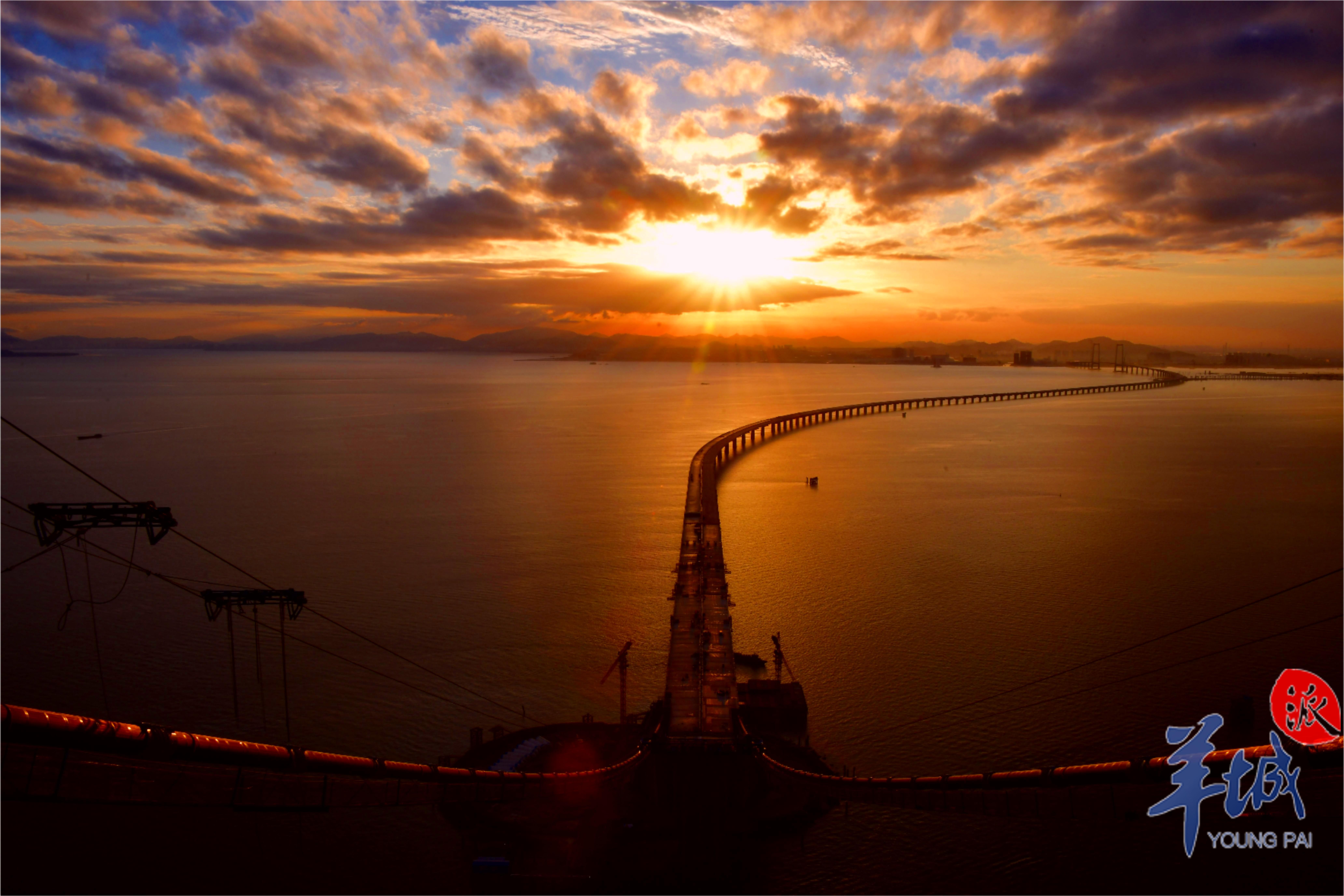 深中通道晚霞 沈卫东拍摄于2023年2月10日