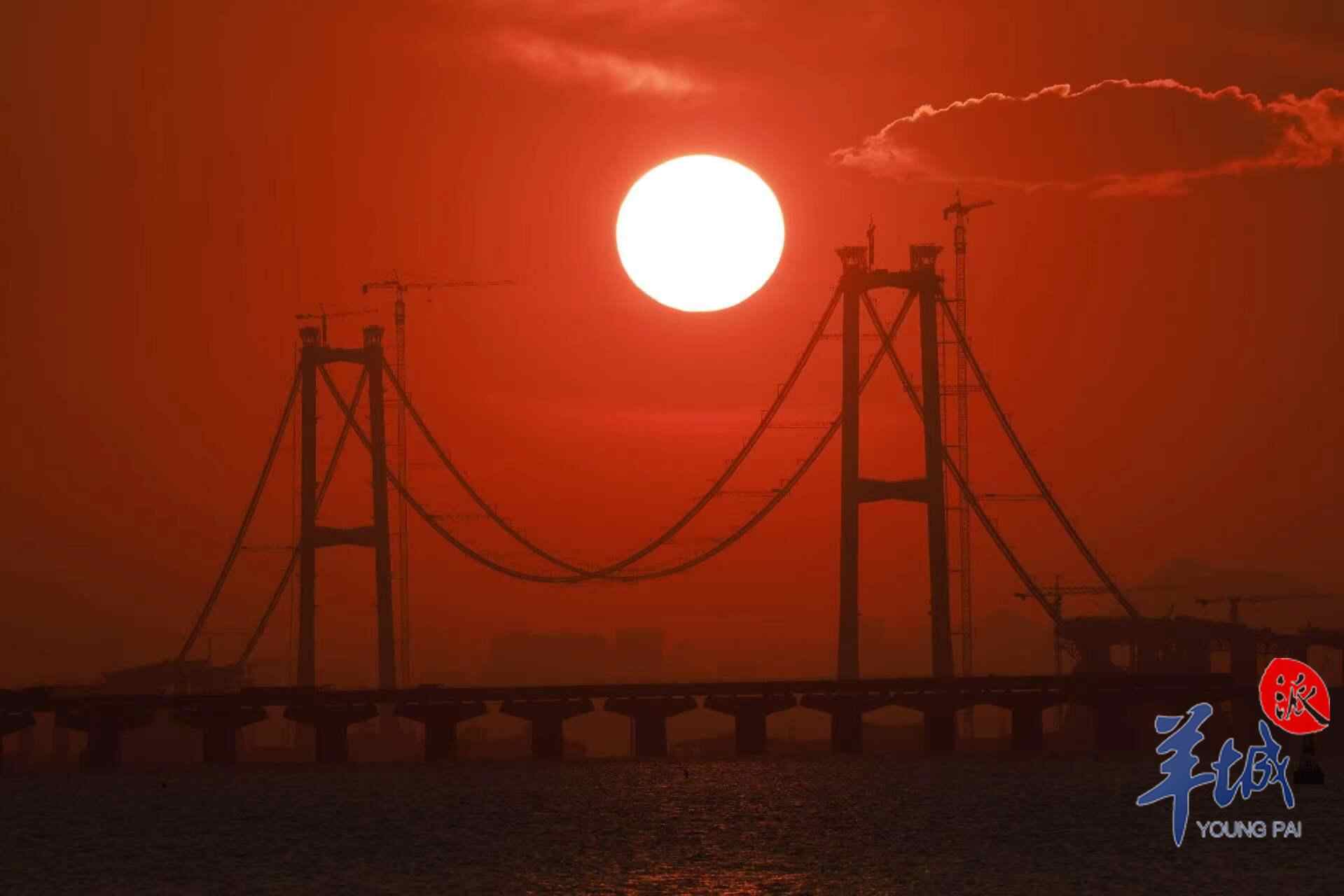 深中大桥日出 冯羡群拍摄于2022年9月