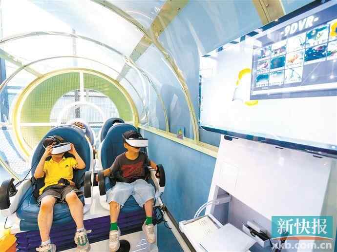 广州新儿童活动中心的航空体验馆。