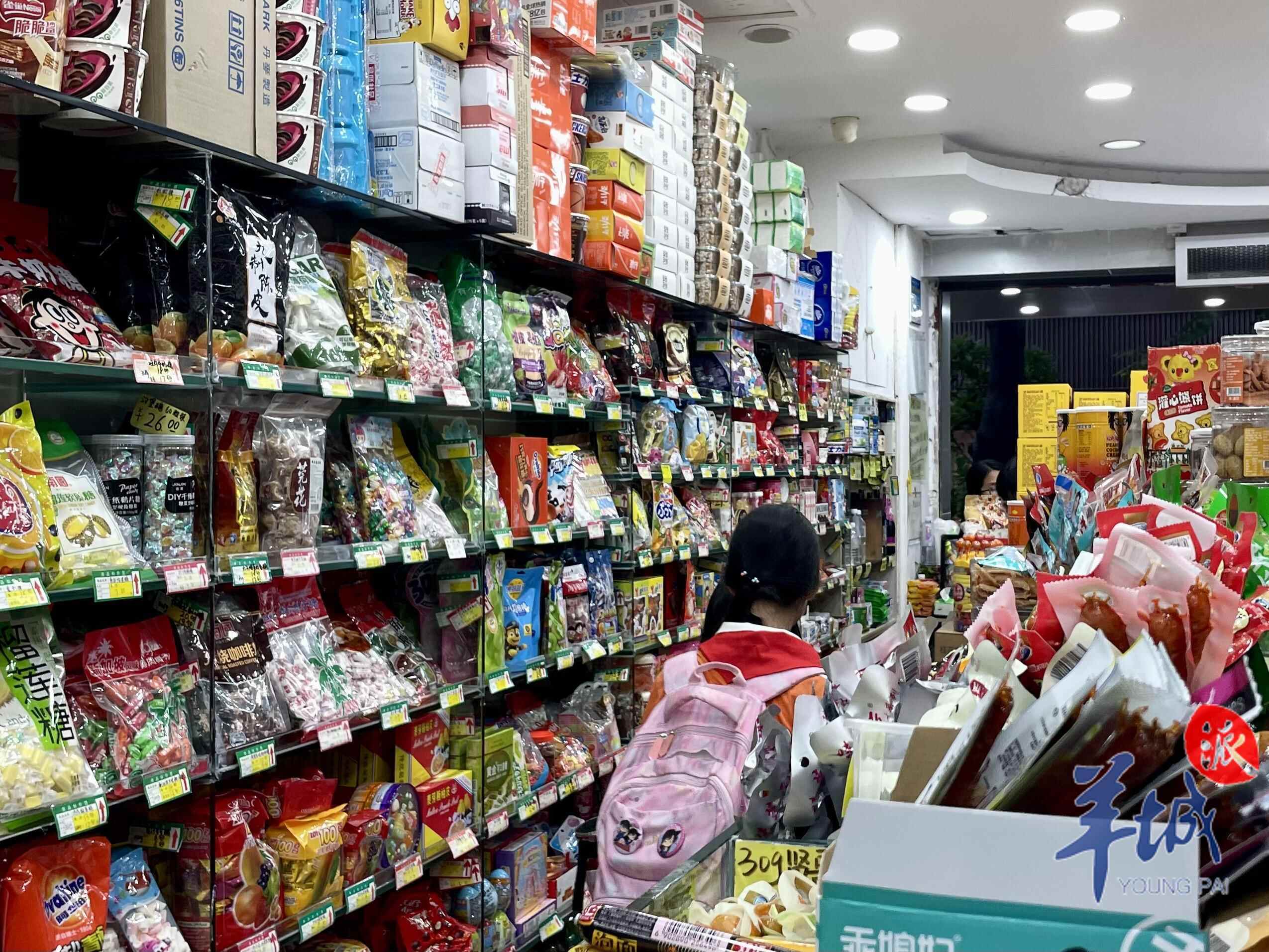 蜡瓶糖在“小孩圈”里有多火?网红零食安全隐患大