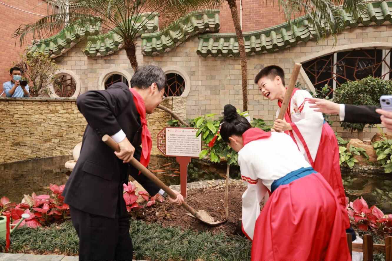 种下文化之树的种子